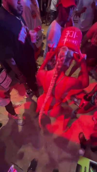 Soon come (@clvudxvs)