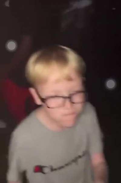 DEOlilDylan smoking on dat opp pack 😂