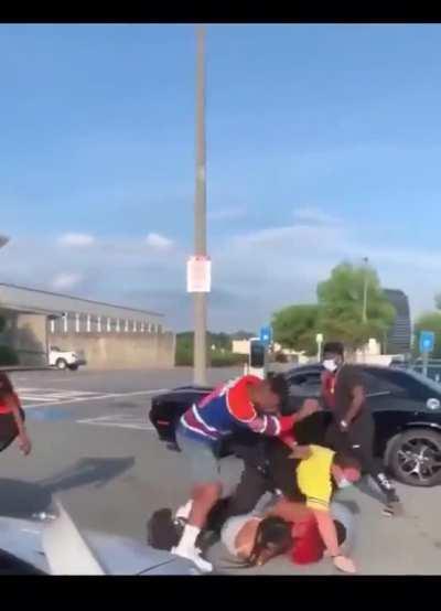 Man gets in the middle and saves his girl from getting jumped