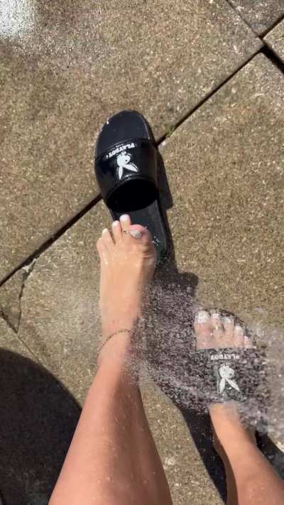 My feet needed to cool off after working on the garden 🪴 [oc]