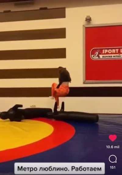 Sueño mujicano, ser sparring de una nalgótica