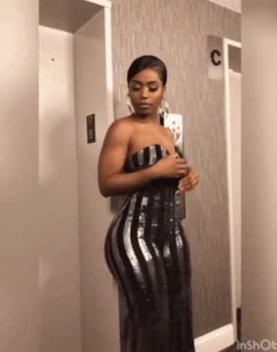 When she turned around😳🥵