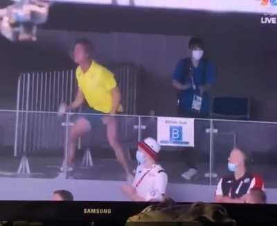 The Australian Swim coach during the Women’s 400 Free