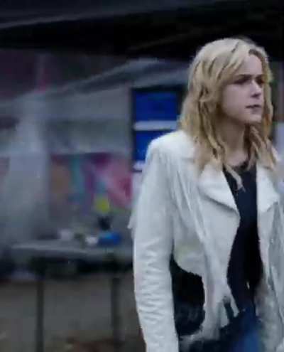 Kiernan Shipka  tight jeans