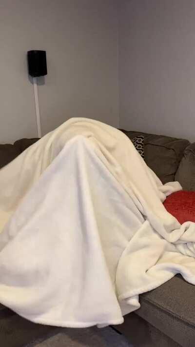 I hate it when I lose the remote 🤦🏽‍♀️