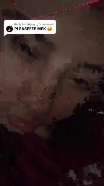 this is probably the best tiktok she’s ever posted 😨