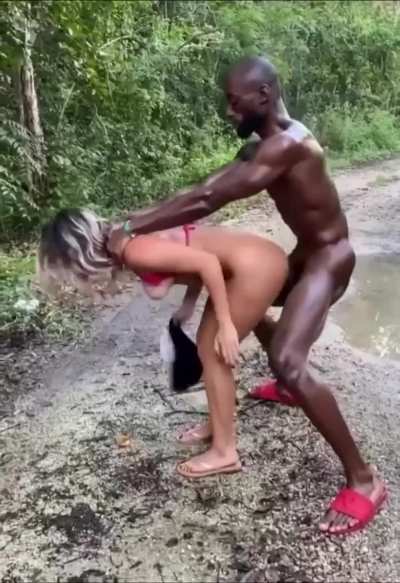 Wife's new trainer trying a new swuat technique, should I be worried?