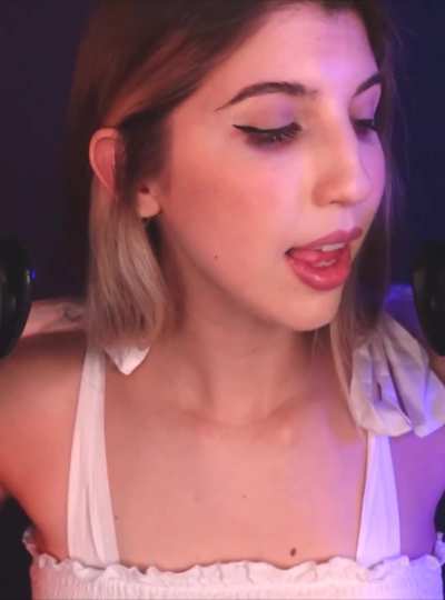 FrivolousFox 💋👅