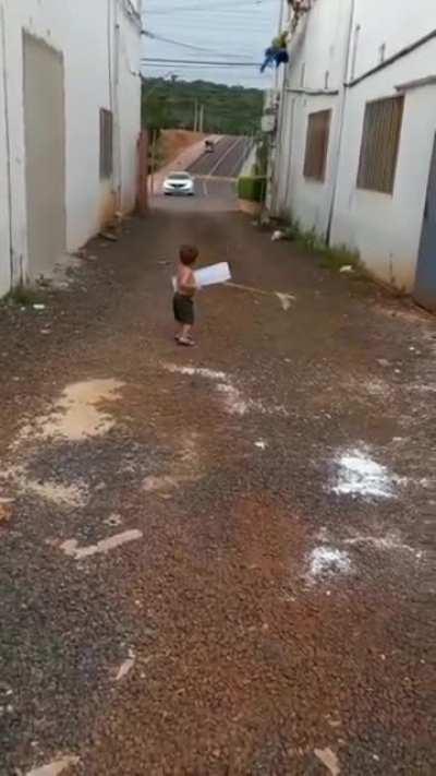 Idiot driver running a red light