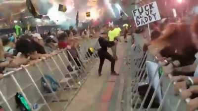 the beat drop in the concert version of Zhongli's theme is INSANE