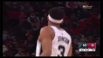 [Highlight] Even the Bulls commentators are in disbelief at the Spurs' inability to get Wemby the ball