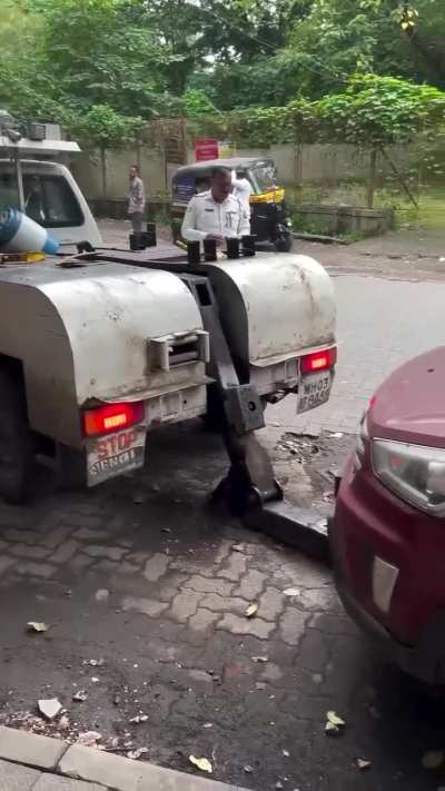 Common Citizen vs Traffic Police – Pune📍