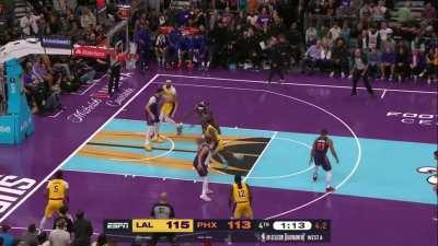 [Highlight] LeBron sets up Cam Reddish again for three. He has 5 threes