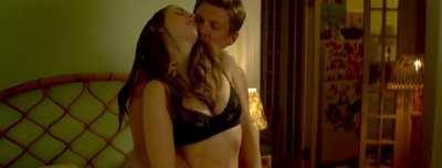 Alison Brie screwing