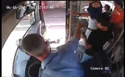 Bus driving was attacked while driving