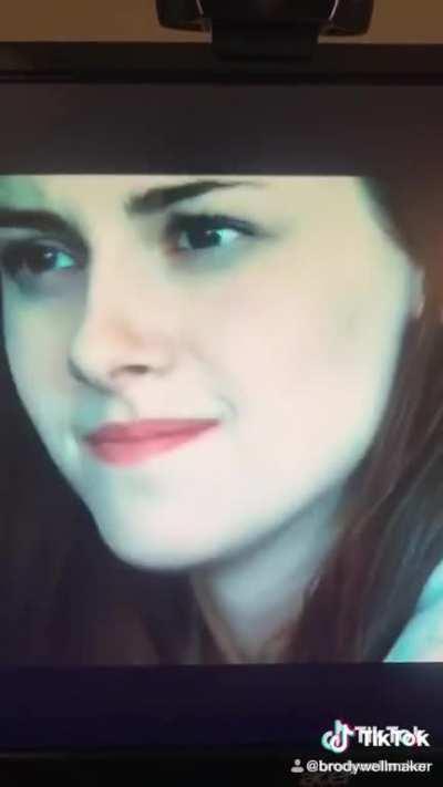 Guy just nails it with his facial expressions!