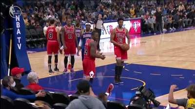 [Highlight] Curry finishes the tough and-one and risks another bruised ass in the process