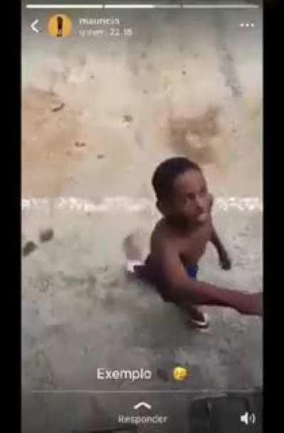 Fé nas crianças q elas são o futuro da favela