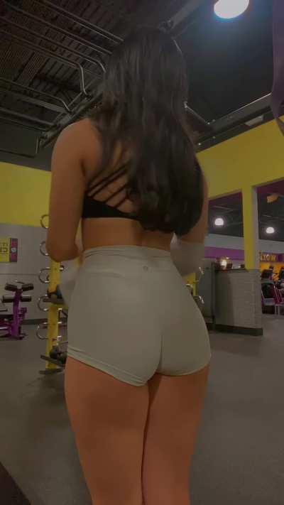 covered in white for the gym 😏