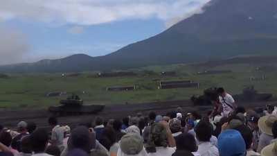 Type 90 sudden braking. Anyone knows where that iconic howl sound is created when braking? Seems like its not present on its successor Type 10 and is it because its using a CVT transmission