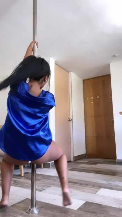 This sexy Latina knows her way around a pole ;)