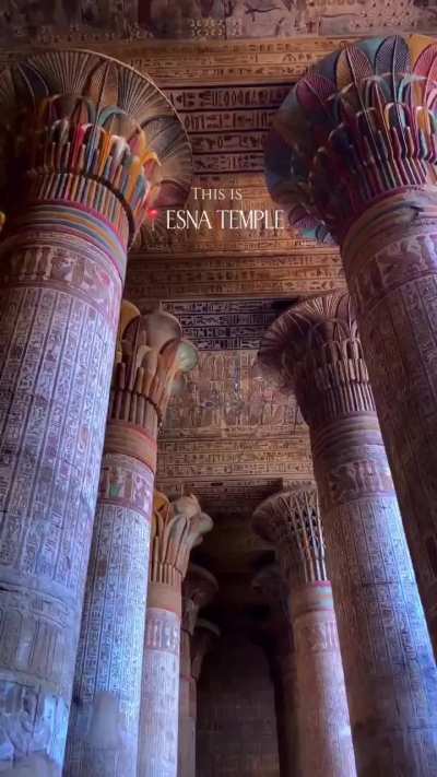Can you believe these are still the original colours of the Temple of Khnum in Esna, Egypt? This temple is about 2,000 years old!