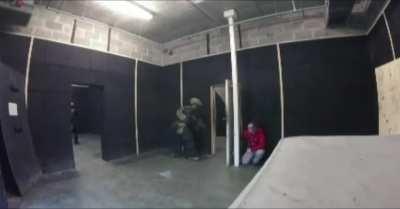 49 seconds of SAS room clearing...