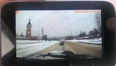 Subaru driver fails to avoid a КАМАЗ, goes to the hospital with head injuries