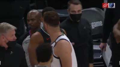 [Highlight] Bane beats the 3rd quarter buzzer with a 3 in Niang's face, and then let's him hear it