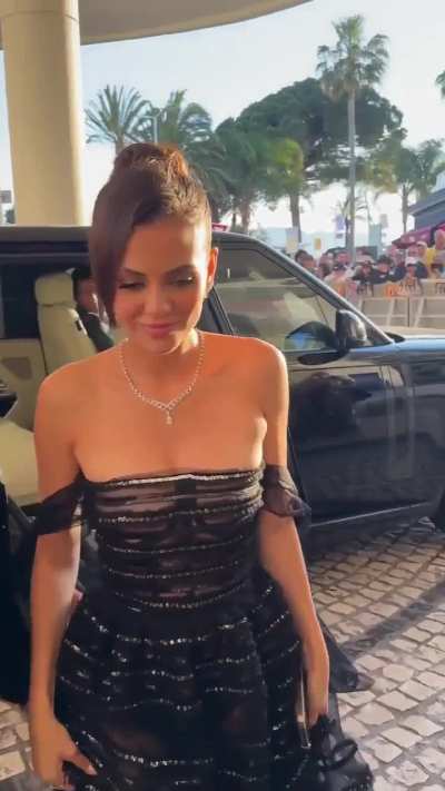 Vic in her best dress and hair combo.