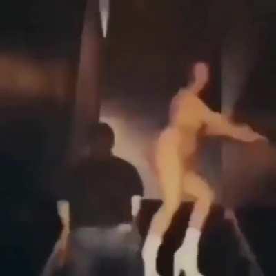 idk how to explain but evelynn mains exude this energy