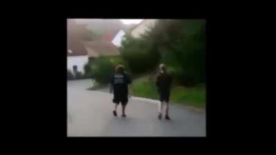 [Fideo] Das Wildschwein vom ALTSCHAUERBERG (Länge: 1 Minute 43)