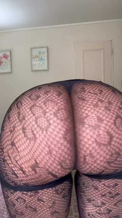 Would you eat my ass ?