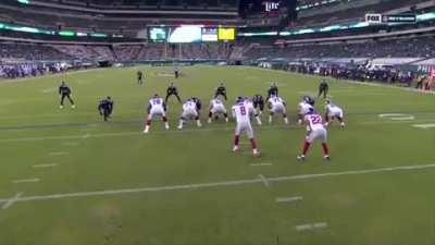 [Highlight] 24 Plays in 24 hours: Daniel Jones races down the field for 60 yards. Stumbles another 20 for 80 yards.