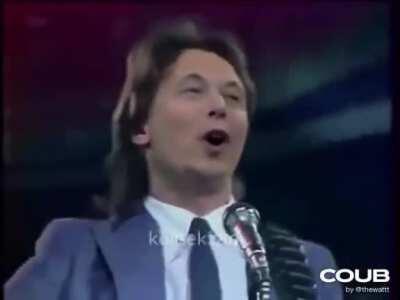 Роскосмосу привет!