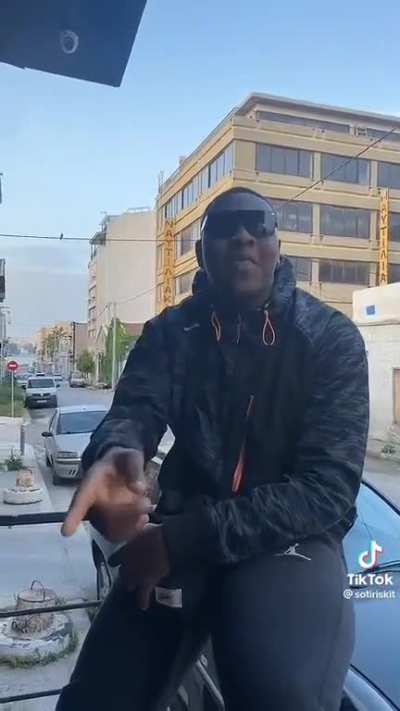 ΔΆΚΡΥΑ ΧΑΡΆΣ...