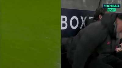 Klopp’s reaction to our counter press in the final minutes of the game 😂