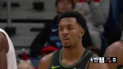 [Highlight] Trey Murphy being more than just a 3 point shooter by going through traffic for a tough layup and 1