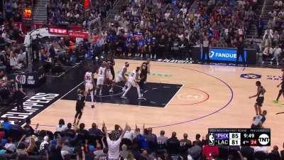 [Highlight] Westbrook hits the middy over KD