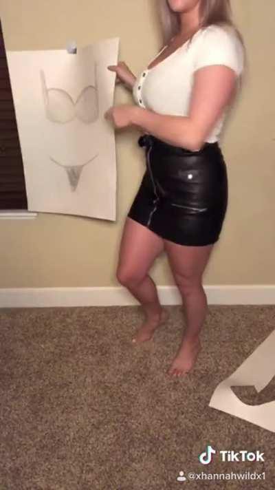 Babe with Amazing Tits!