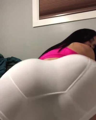 I wanna fuck so bad 🤧🍆💦