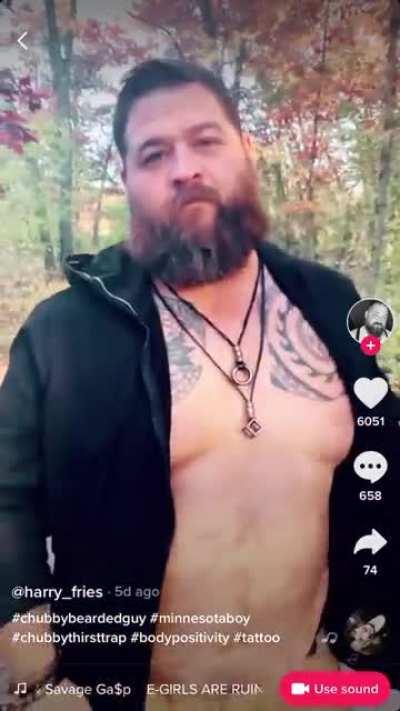 #chubbybeardedguy ready to take you to pound town