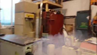 من وقتی میخوام با سیستمی که دارم مثل اریا بازی کنم