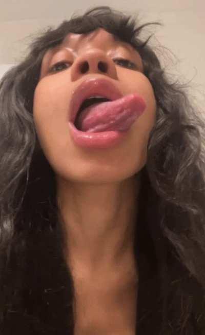 Can you catch it in your mouth? 💦 👄