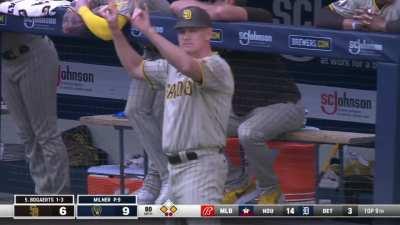 [Highlight] Manny Machado gets mad after popping out with a runner on third