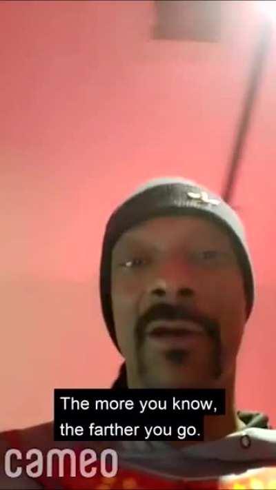 This professor enlisted Snoop Dogg to help motivate his class to read the syllabus