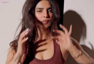 Priyanka Chopra is such a seductive MILF
