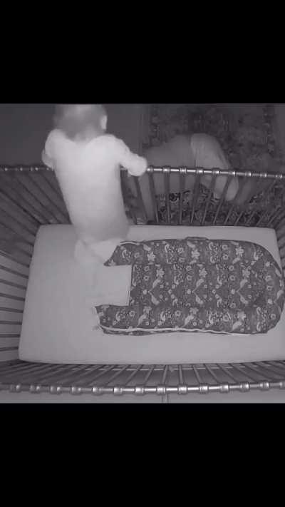 Sleeping father vs baby 👶