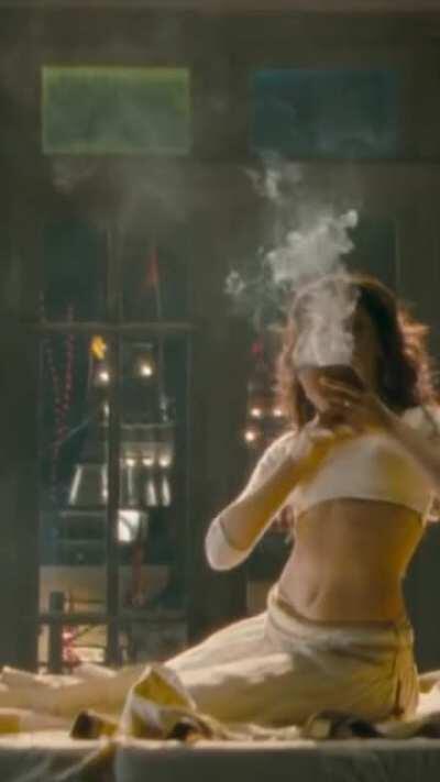 Honeymoon with Deepika Padukone (2/2)