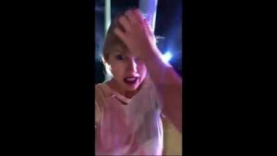 Tay without bra, oh hell 🥵 i can’t resist